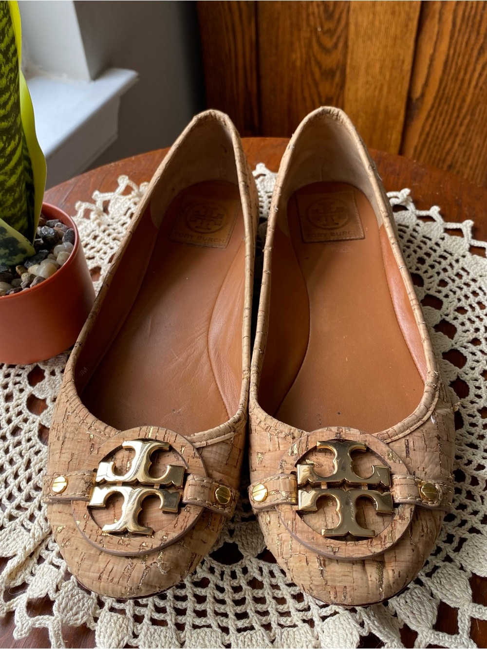 Tory Burch Cork Logo Cap-Toe Ballet Flats in Natural Womans Size 9